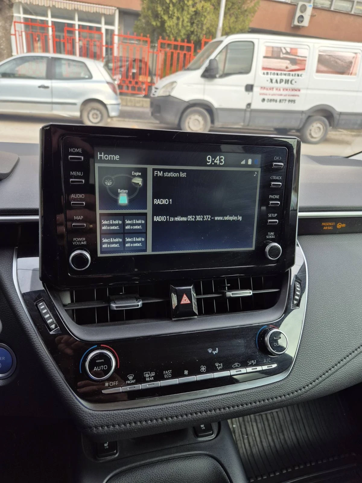 Toyota Corolla 1.8 Hybrid // | Mobile.bg   12