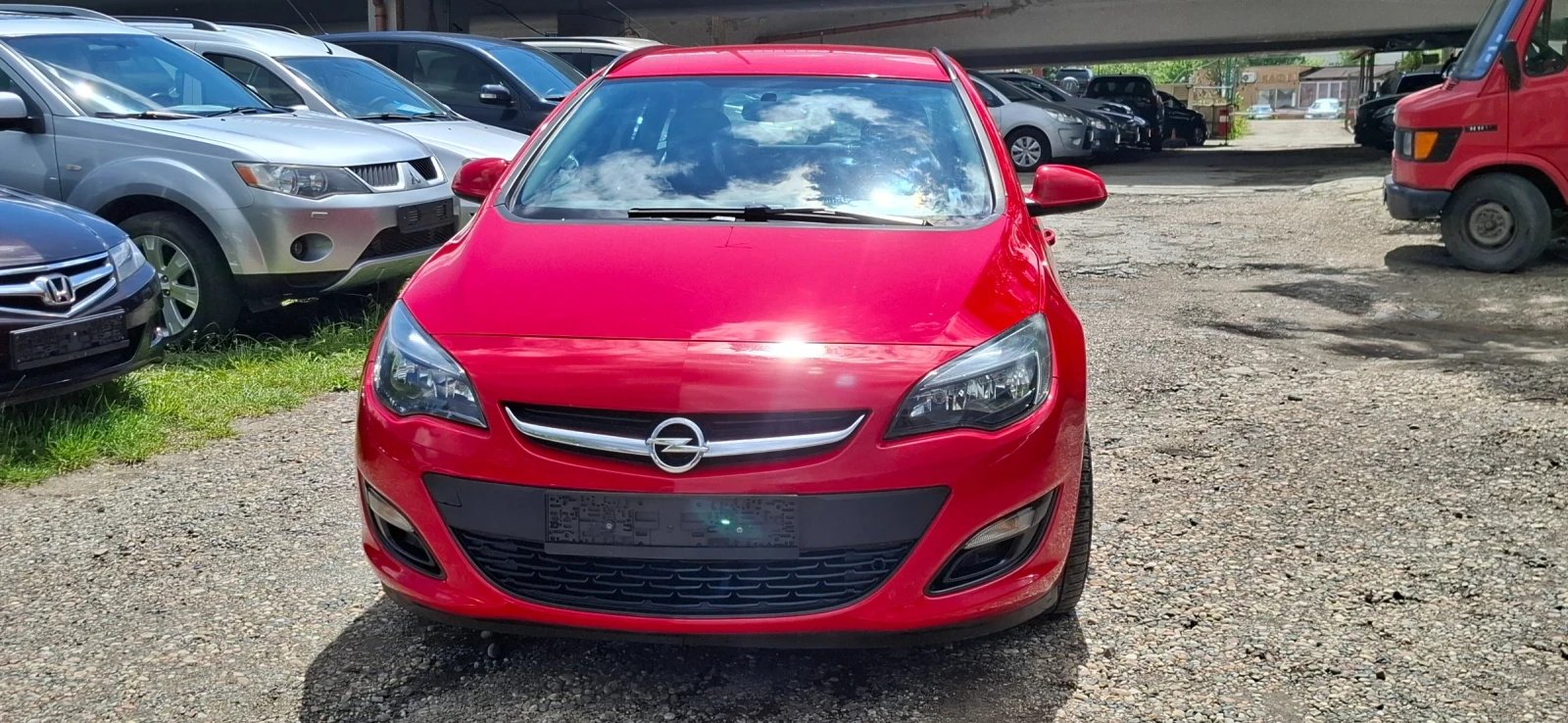 Opel Astra 1.4  facelift 2015 101 - изображение 2