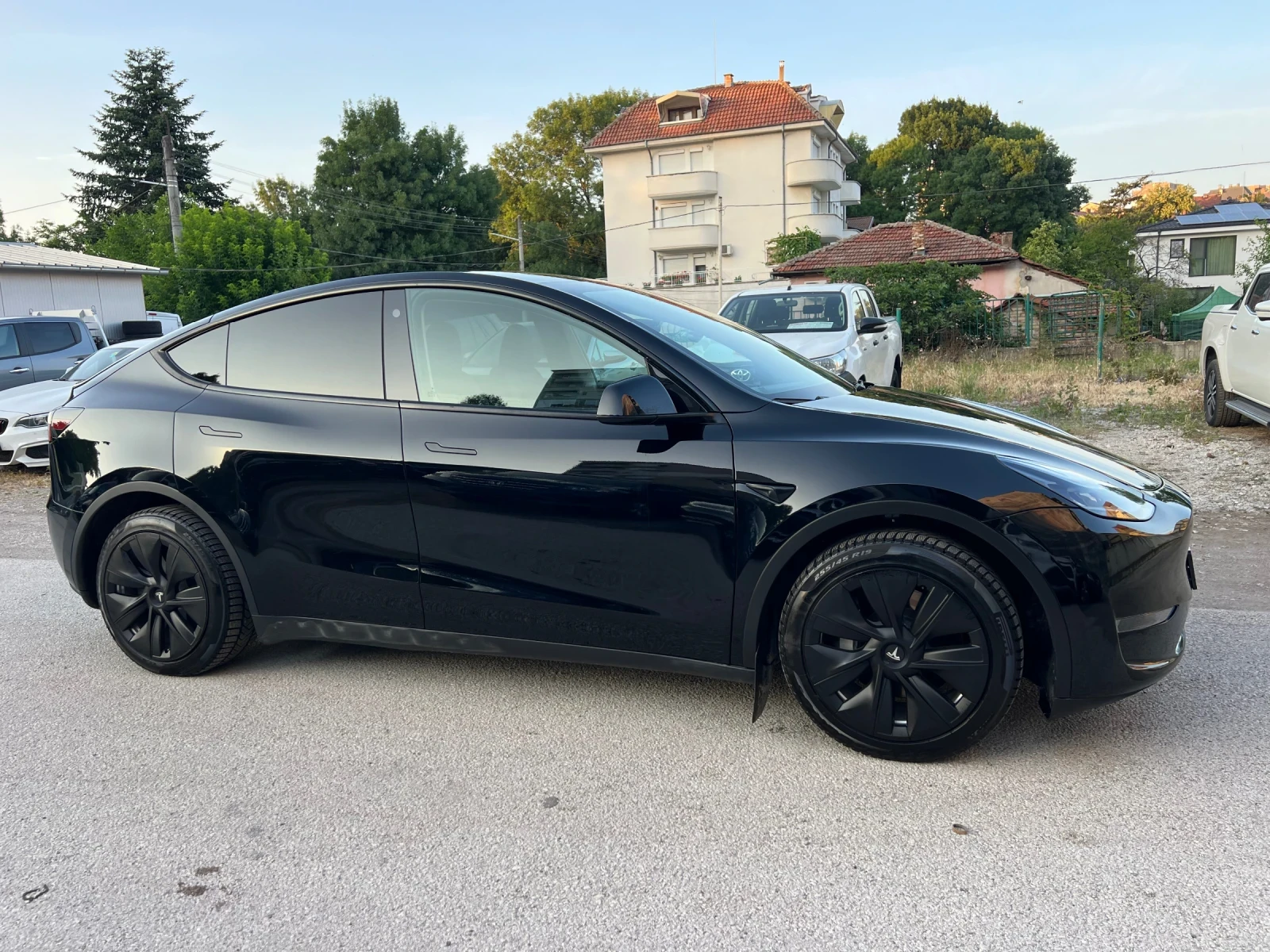 Tesla Model Y  - изображение 4