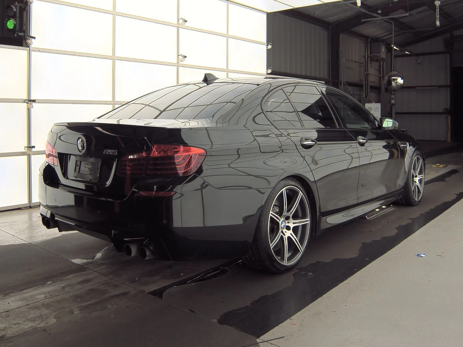 BMW M5 COMPETITION Обдух* Bang&Olufsen* Head-Up* Щори*  - изображение 4