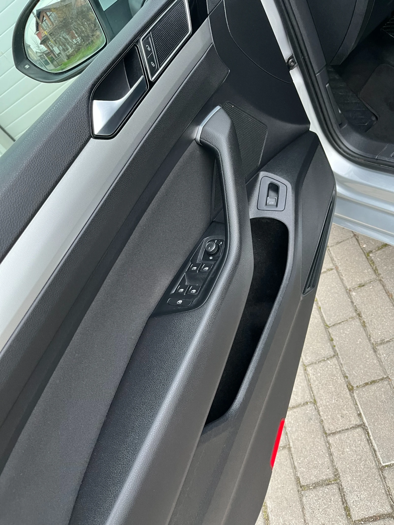 VW Passat 2.0 TDI DSG-автоматик TUV, зимни и летни гуми с дж - изображение 9