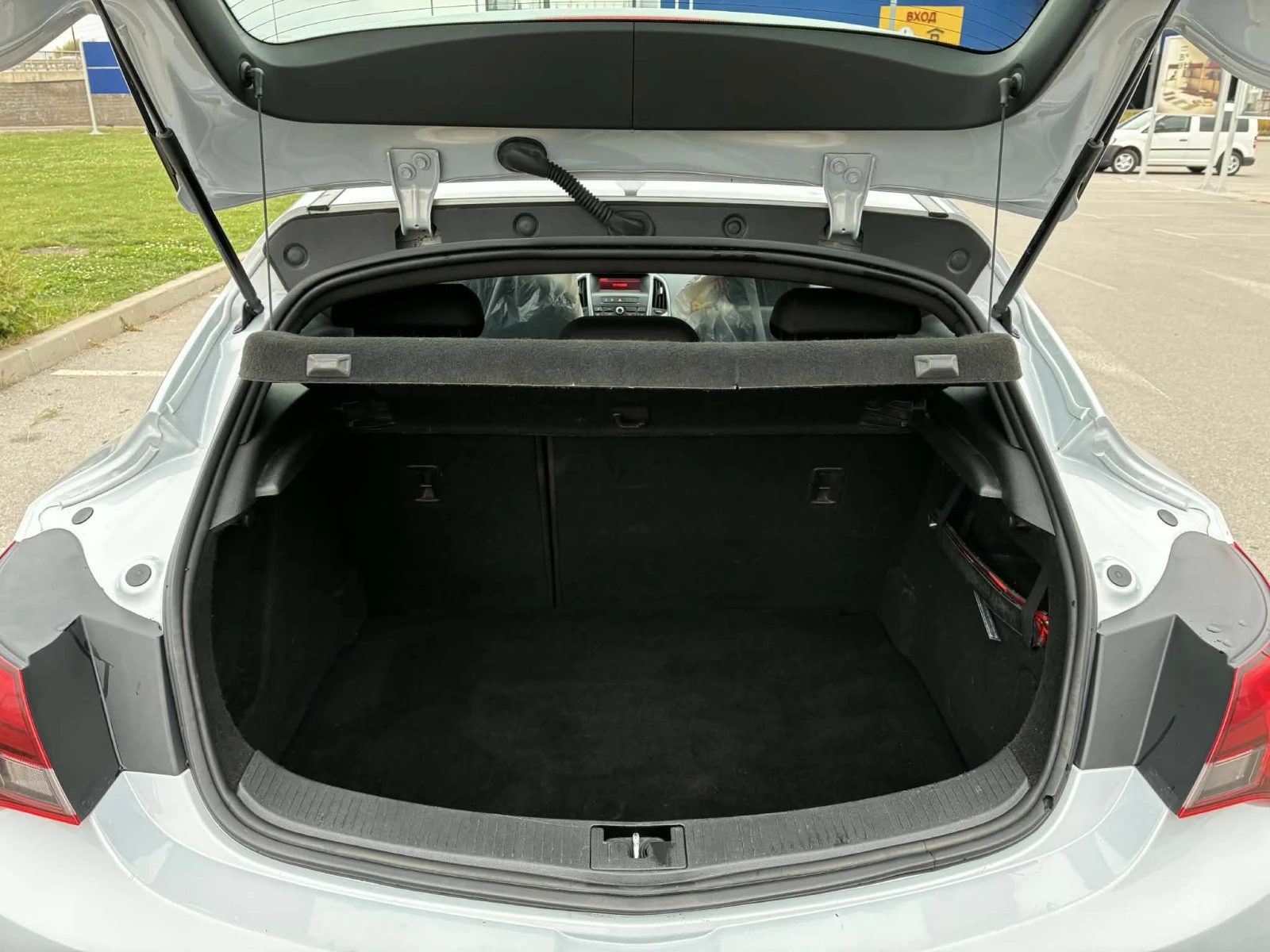 Opel Astra  J GTC - изображение 6