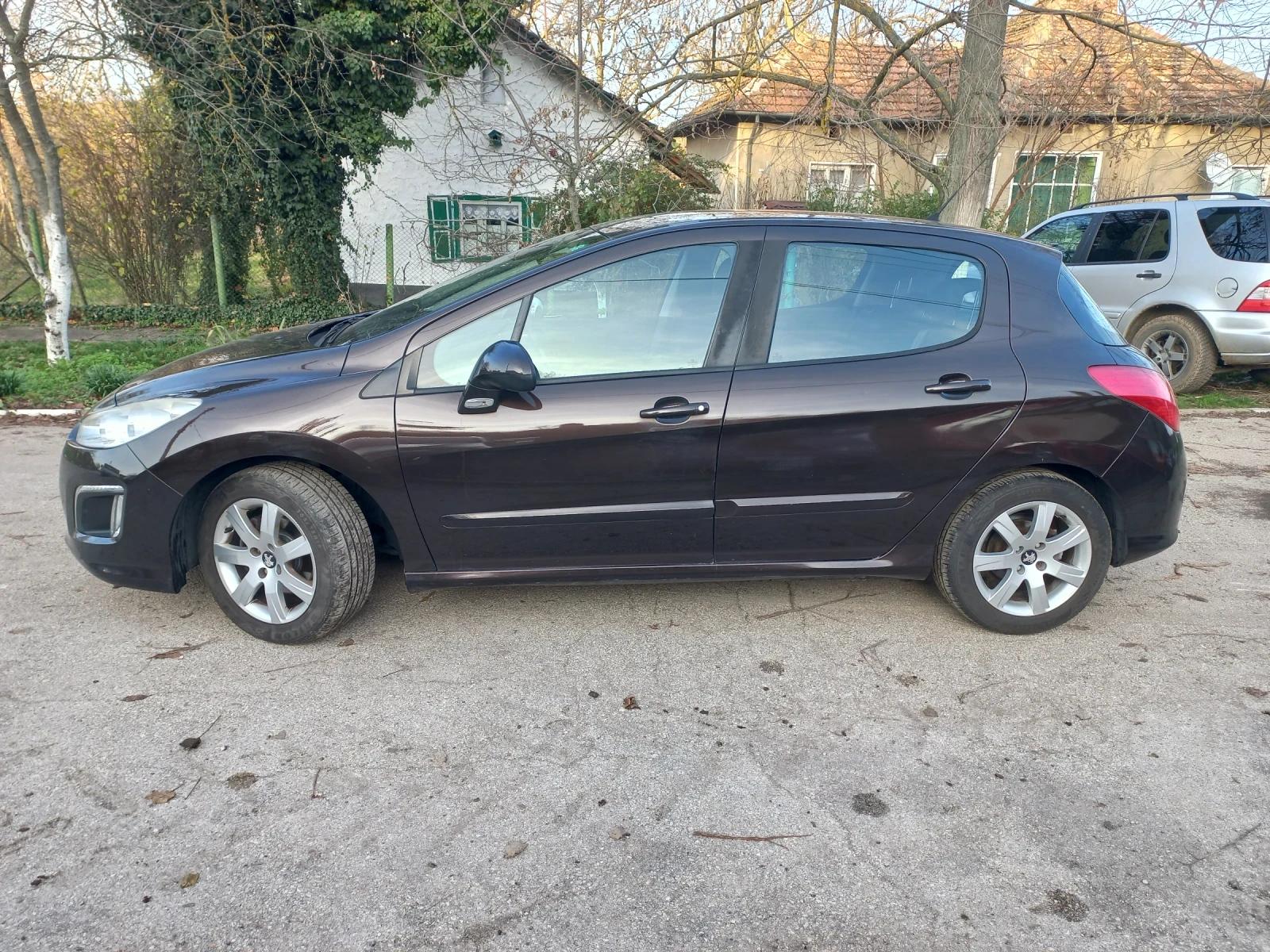 Peugeot 308 1.4i Facelift  - изображение 2