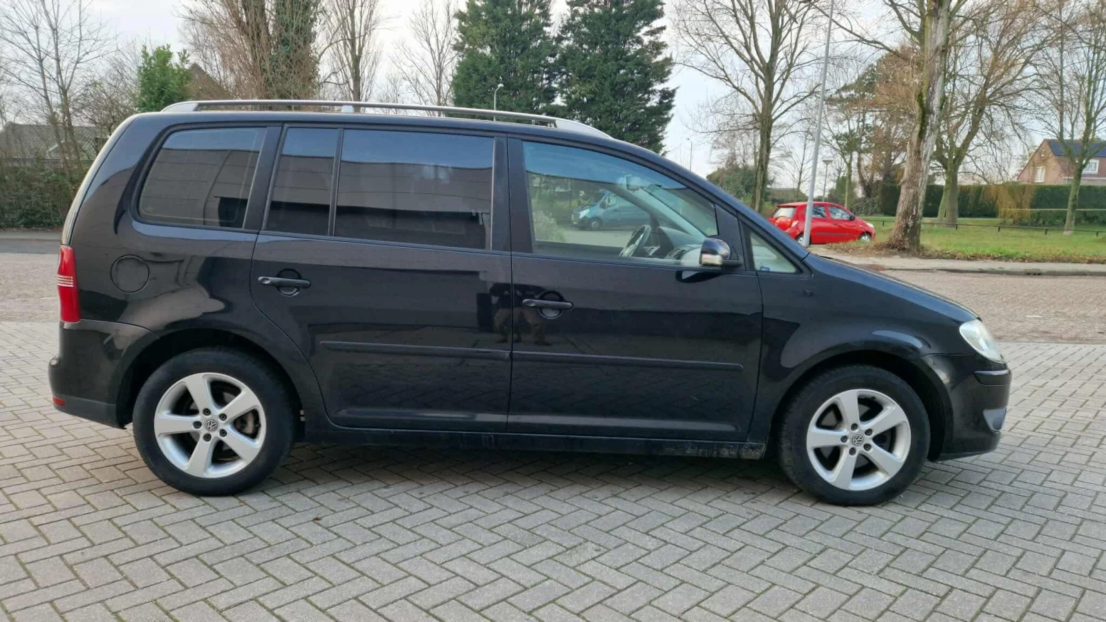 VW Touran  - изображение 2