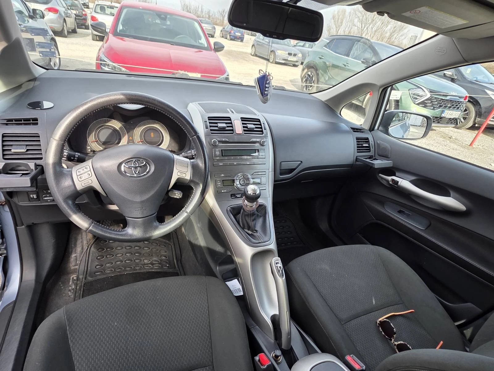 Toyota Auris 2.2 DID - 177ps, снимка 6 - Автомобили и джипове - 53716965