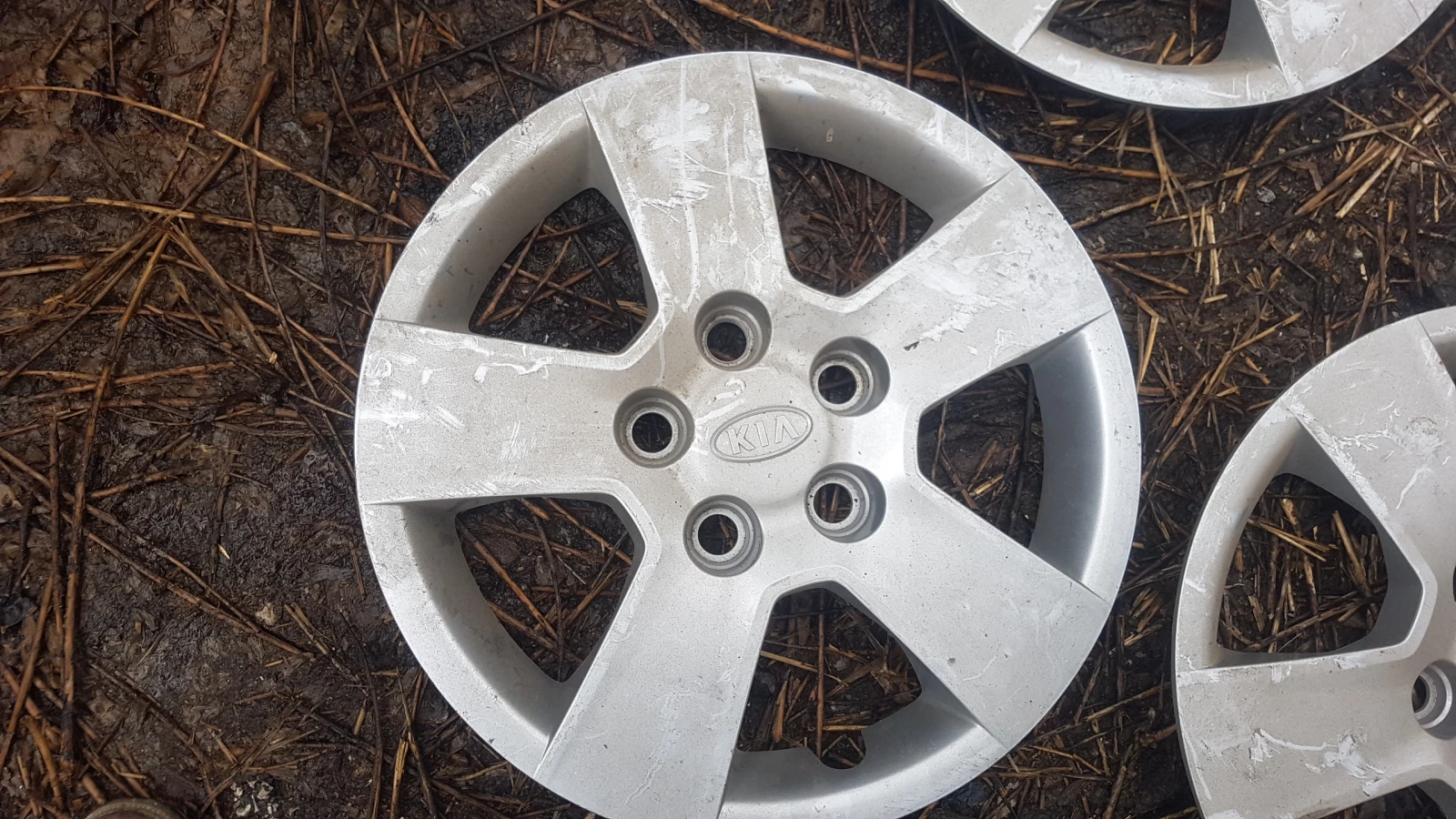 Kia Ceed 1.4I Тасове за джанти, снимка 2 - Автомобили и джипове - 54088406