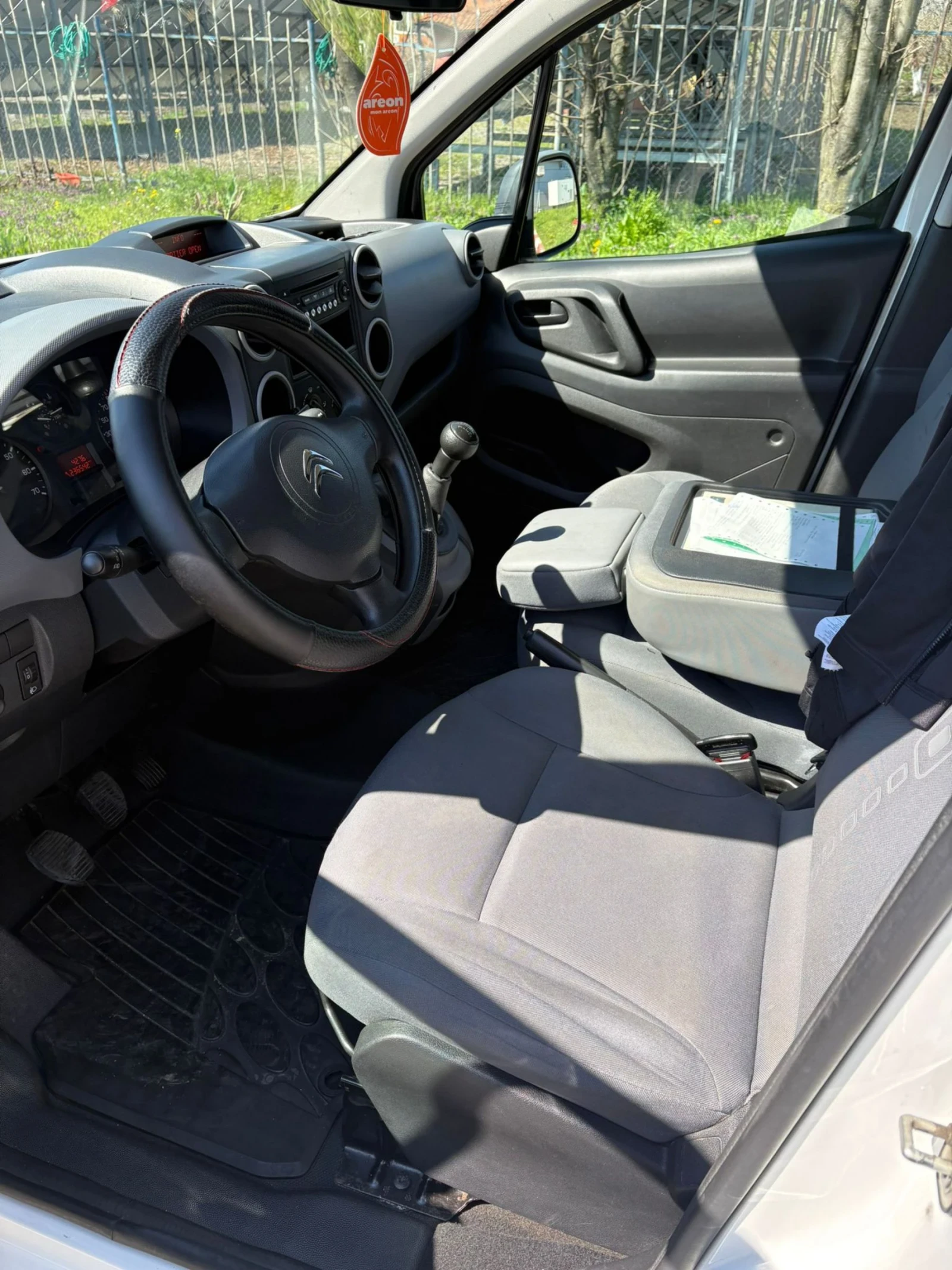 Citroen Berlingo, снимка 6 - Автомобили и джипове - 54110775