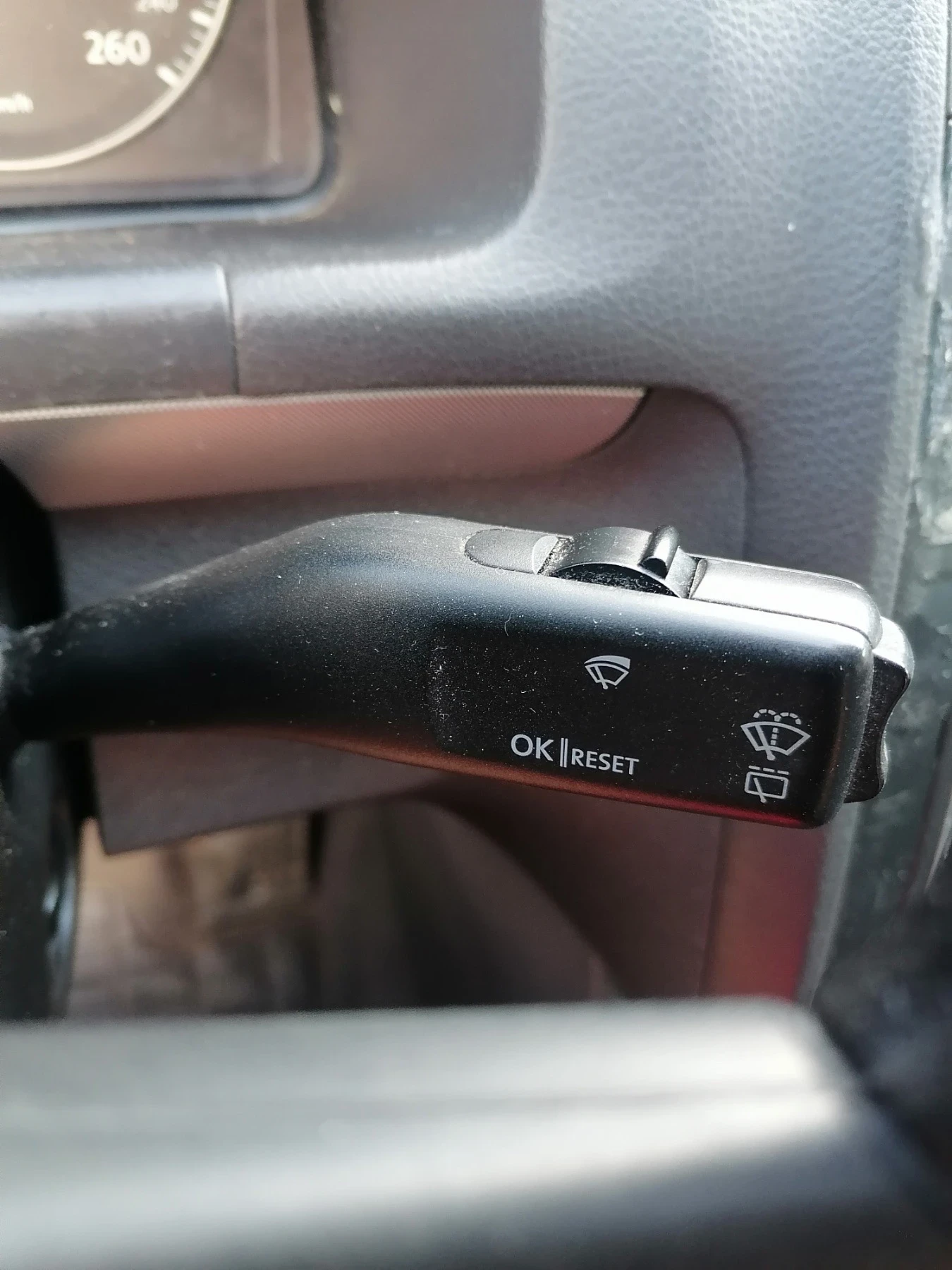 VW Touran, снимка 12 - Автомобили и джипове - 54342831