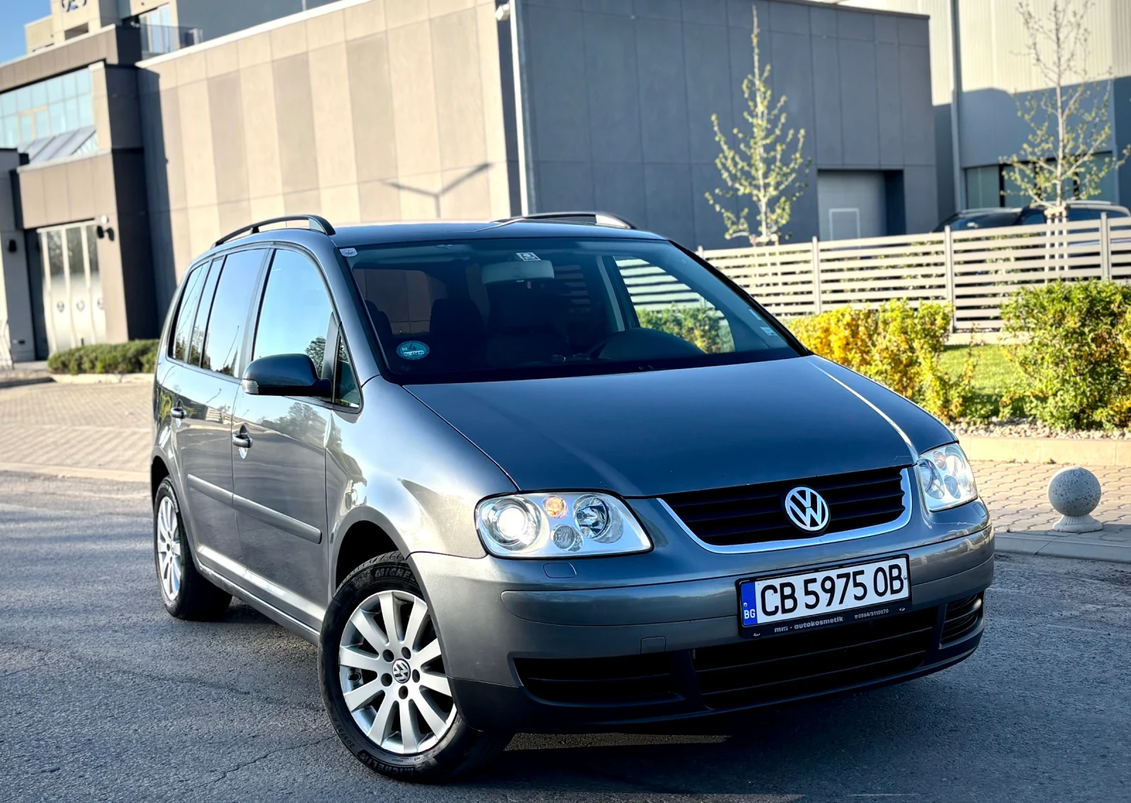 VW Touran 2.0 TDI 8v DSG | Mobile.bg � ����������� 1