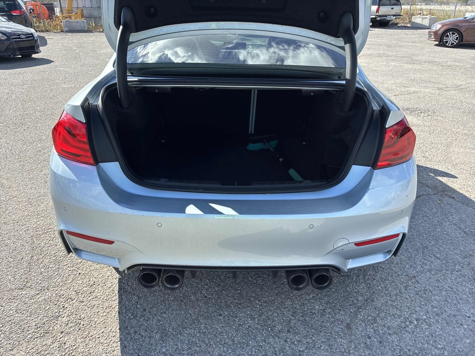 BMW M4 Coupe* Back cam* H&K* Подгрев* 2ключа* Keyless, снимка 12 - Автомобили и джипове - 56366960
