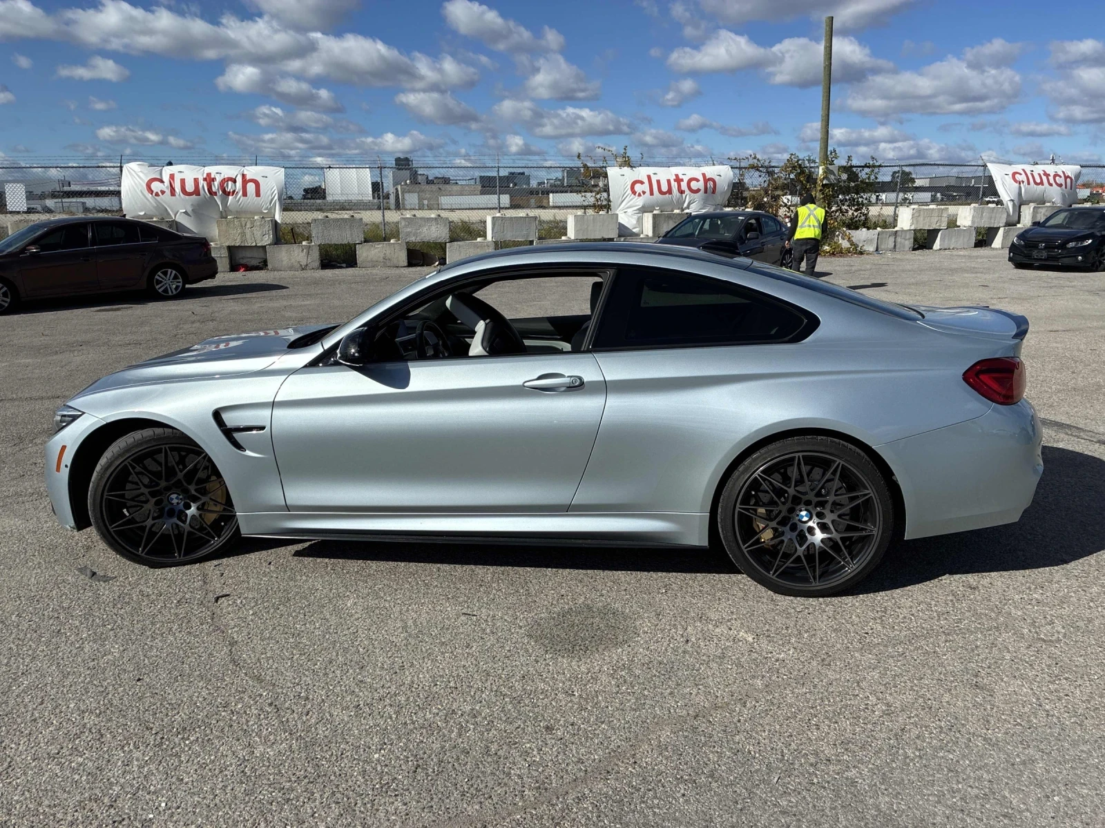 BMW M4 Coupe* Back cam* H&K* Подгрев* 2ключа* Keyless, снимка 3 - Автомобили и джипове - 56366960