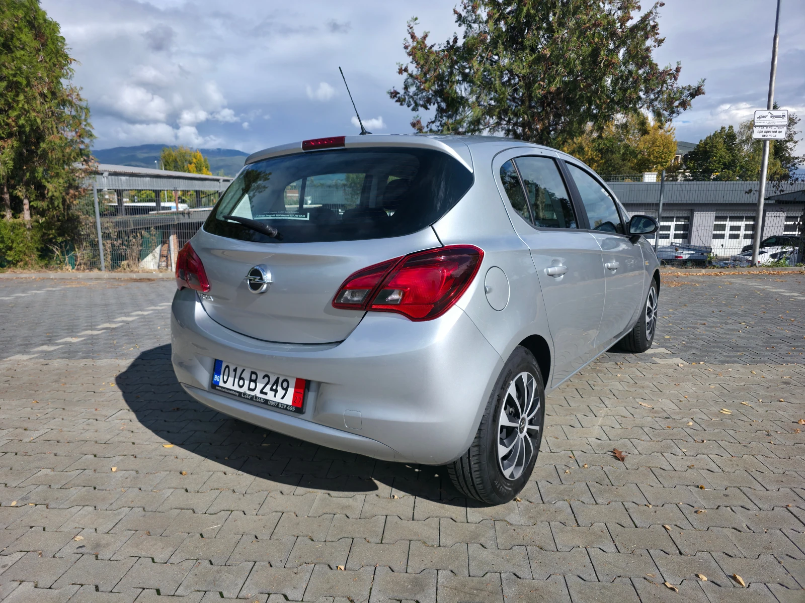 Opel Corsa 1.4 ECOTEC Automatic, снимка 4 - Автомобили и джипове - 56465694