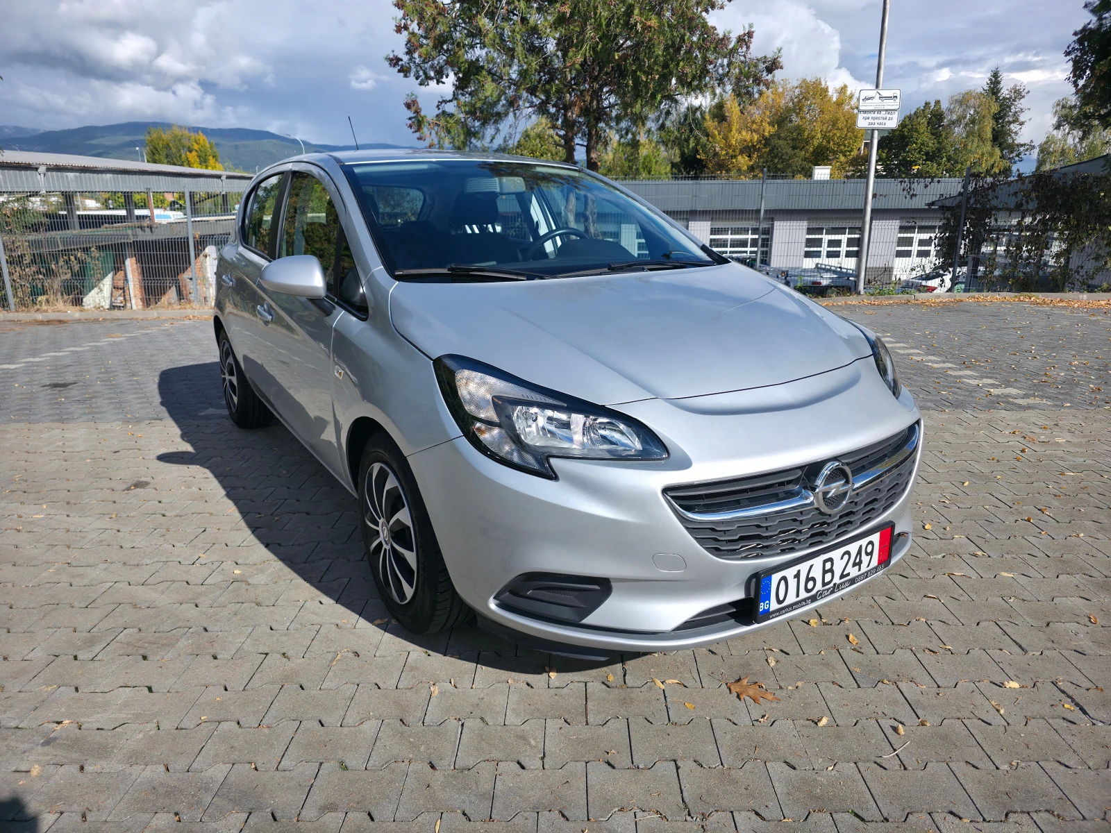 Opel Corsa 1.4 ECOTEC Automatic, снимка 3 - Автомобили и джипове - 56465694