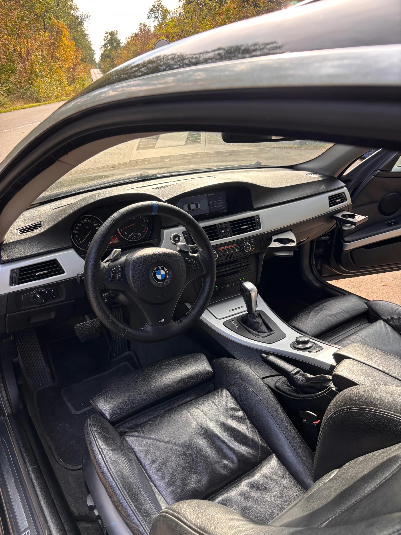 BMW 330 Нов внос, снимка 6 - Автомобили и джипове - 56554186
