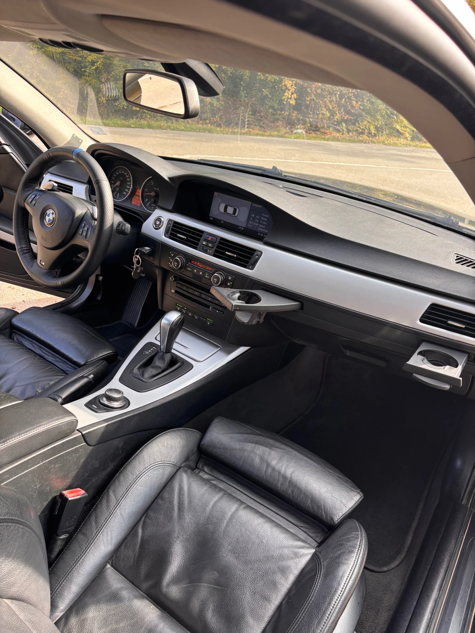 BMW 330 Нов внос, снимка 7 - Автомобили и джипове - 56554186