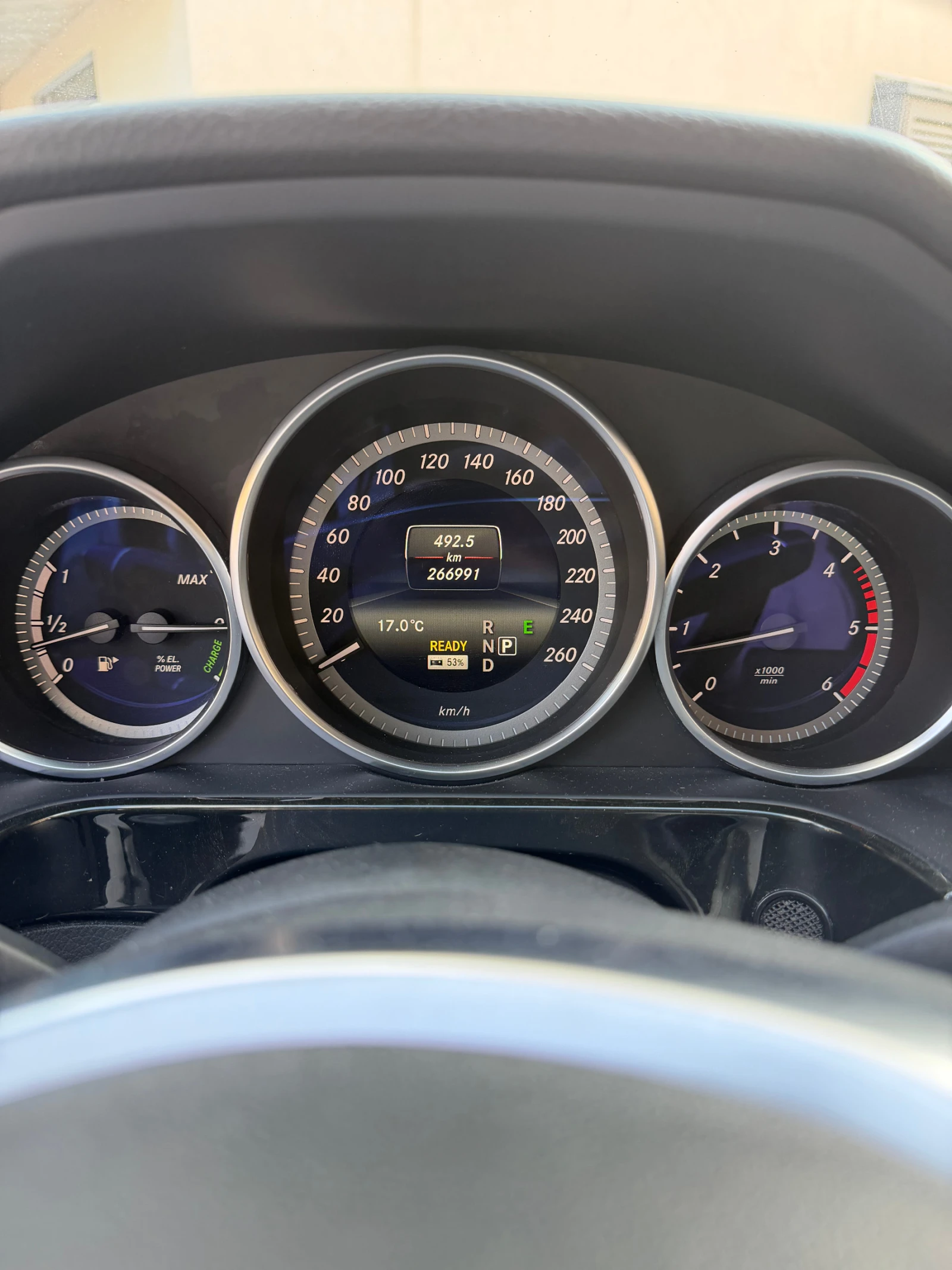 Mercedes-Benz E 300 Hybrid AMG Pack, снимка 13 - Автомобили и джипове - 56680897
