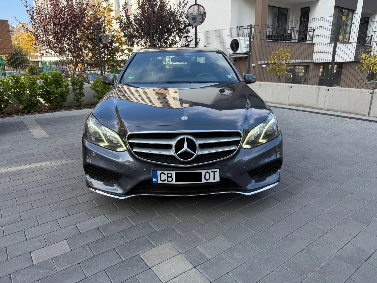 Mercedes-Benz E 300 Hybrid AMG Pack