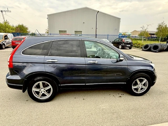 Honda Cr-v 2.2CTDI-190х.км-РЕАЛНИ-КОЖА-НАВИ-EXECUTIVE - изображение 5