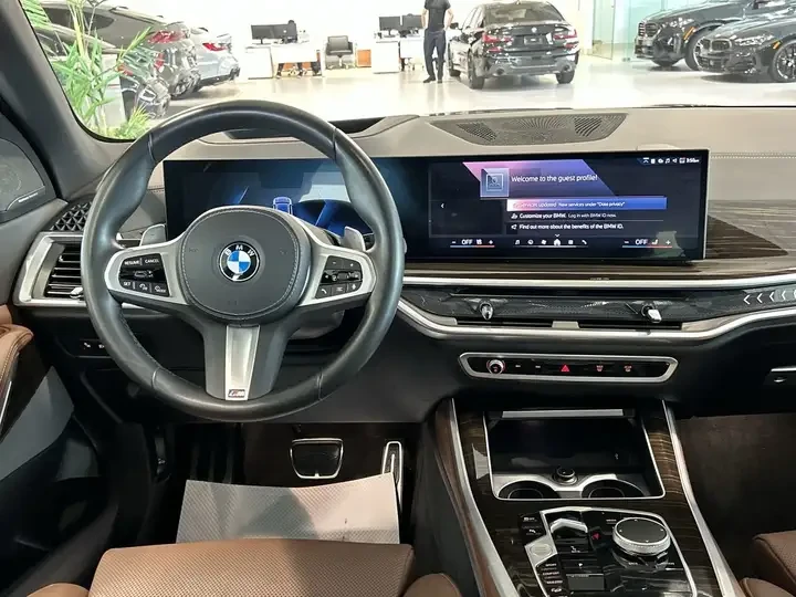 BMW X5 xDrive40i | Essential PKG | M Sport PKG| FULL| TOP, снимка 15 - Автомобили и джипове - 55656156