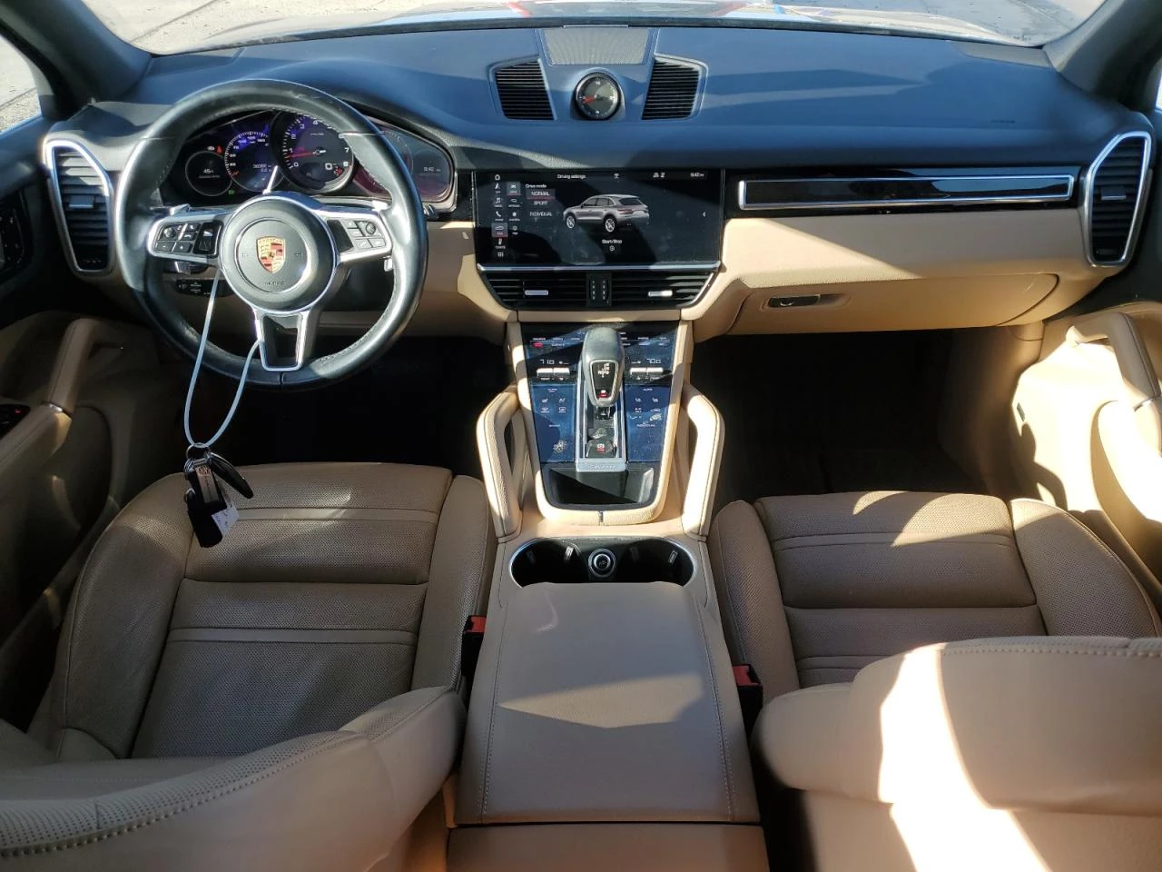 Porsche Cayenne BOSE* 360* ОБДУХ* DISTRONIC* PANO - изображение 8