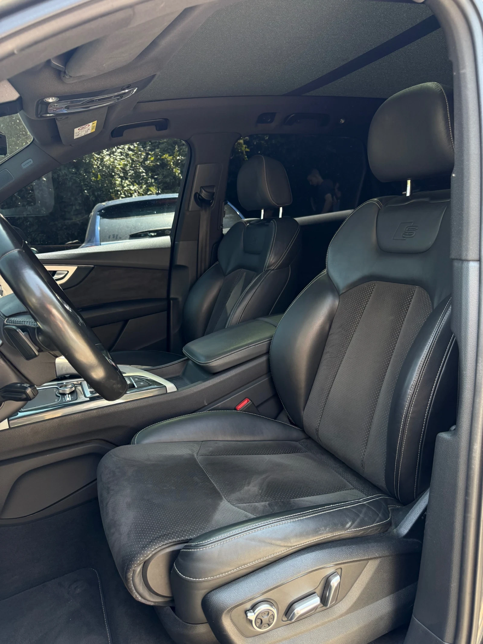 Audi SQ7 22* BOSE* ТЕГЛИЧ* Панорама* DIGITAL* ЛИЗИНГ - изображение 9