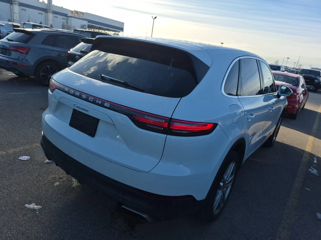 Porsche Cayenne * Type 9YA * CARFAX * БЕЗ ПЪРВОНАЧАЛНА ВНОСКА - изображение 3