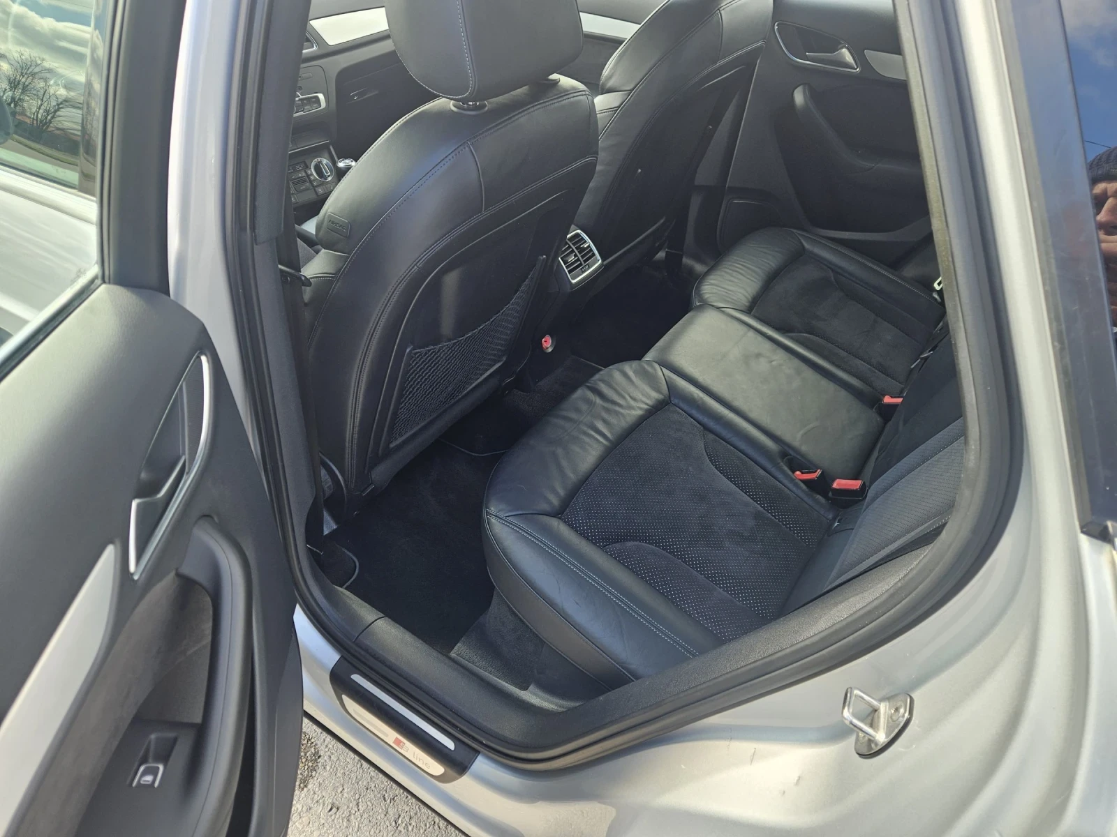 Audi Q3 2.0 tdi 140 k.c. S- LINE - изображение 9