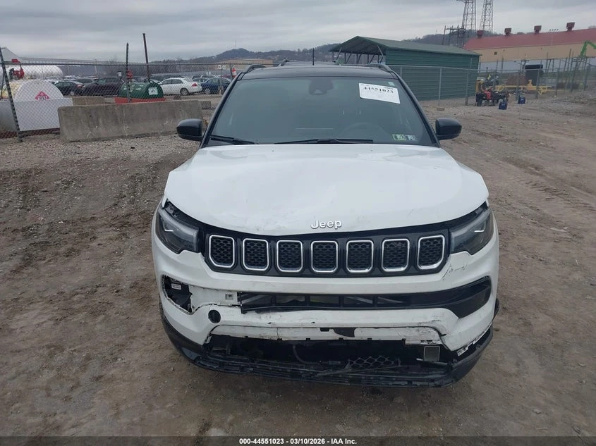 Jeep Compass 2.0l Limited 4X4, снимка 13 - Автомобили и джипове - 54122553