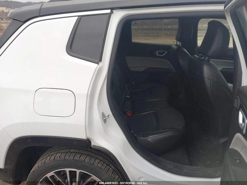 Jeep Compass 2.0l Limited 4X4, снимка 8 - Автомобили и джипове - 54122553