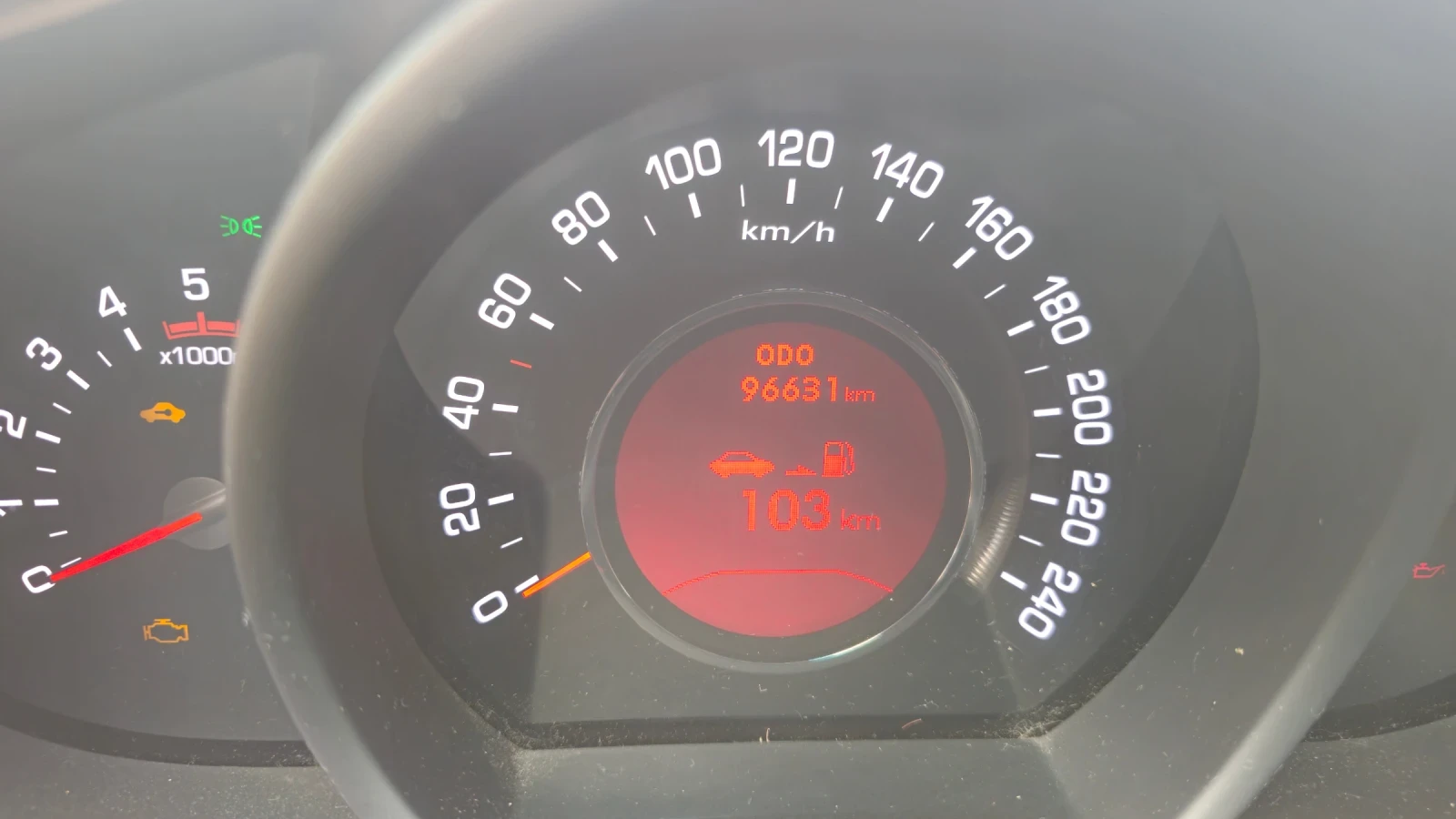 Kia Sportage 2.0  SLS, снимка 7 - Автомобили и джипове - 54292150