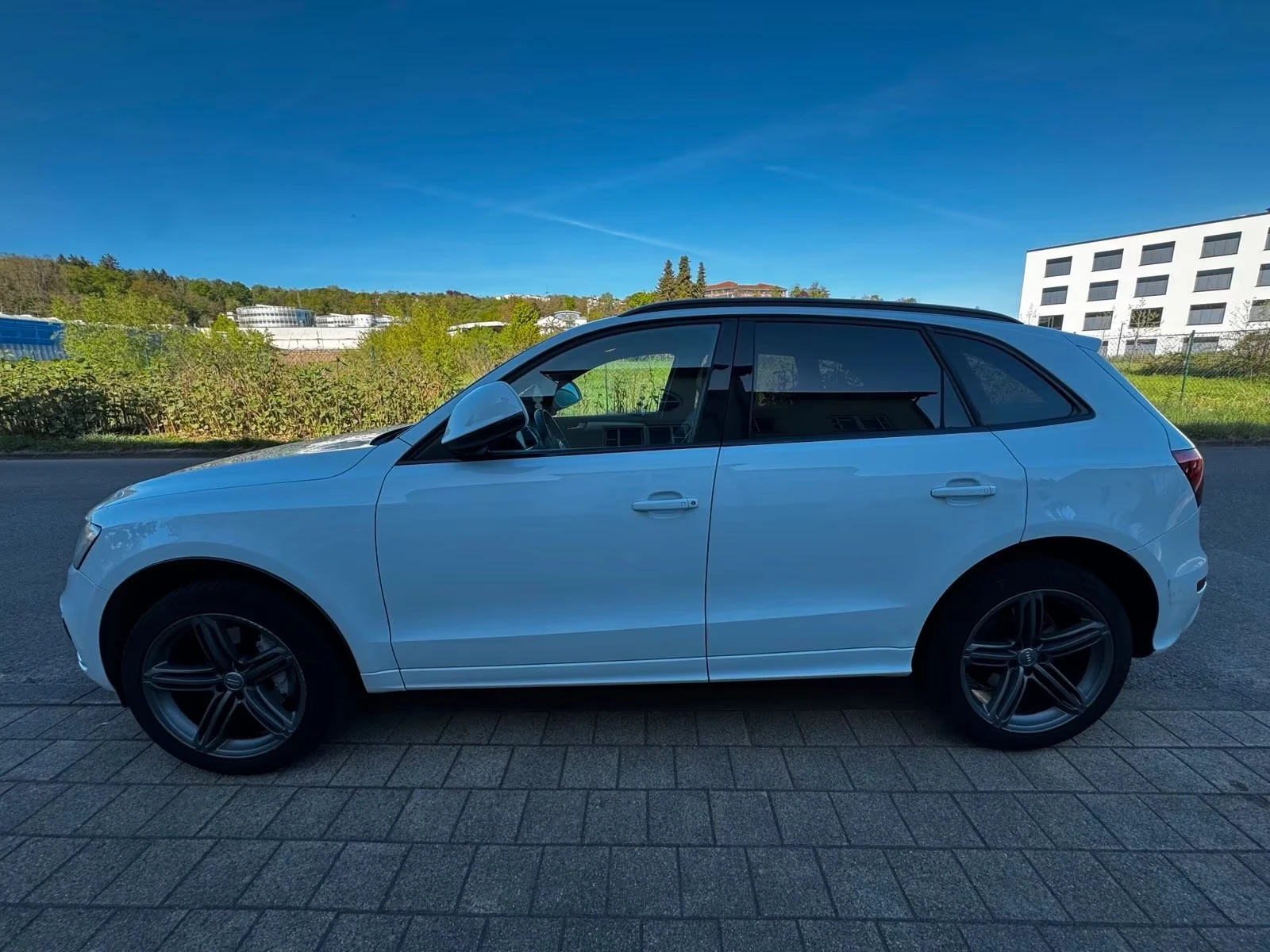 Audi Q5 3.0TDI/Quattro S-Line/245hp/ГЕРМАНИЯ/ТОП СЪСТОЯНИЕ, снимка 3 - Автомобили и джипове - 54410330