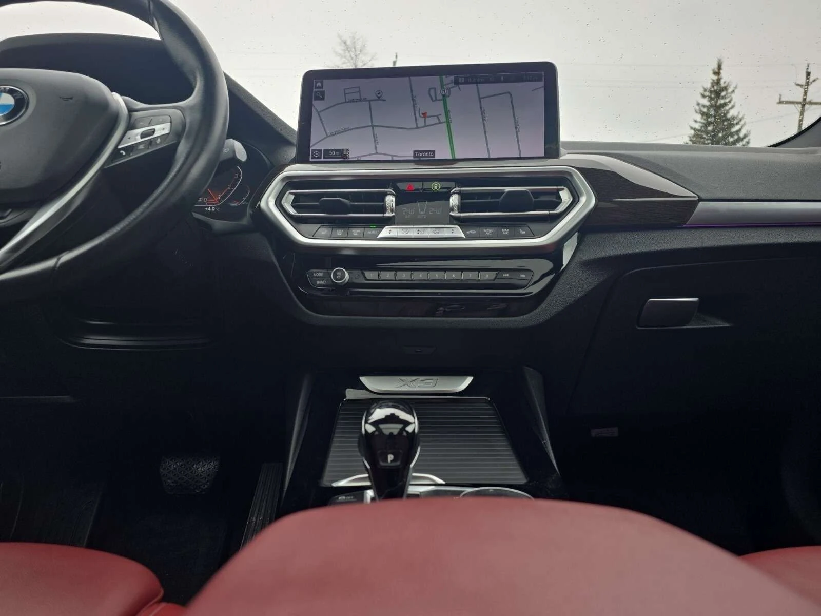BMW X3 XDrive30i * RED INTERIOR / AMBIENT LIGHTING / CARP, снимка 7 - Автомобили и джипове - 54930618