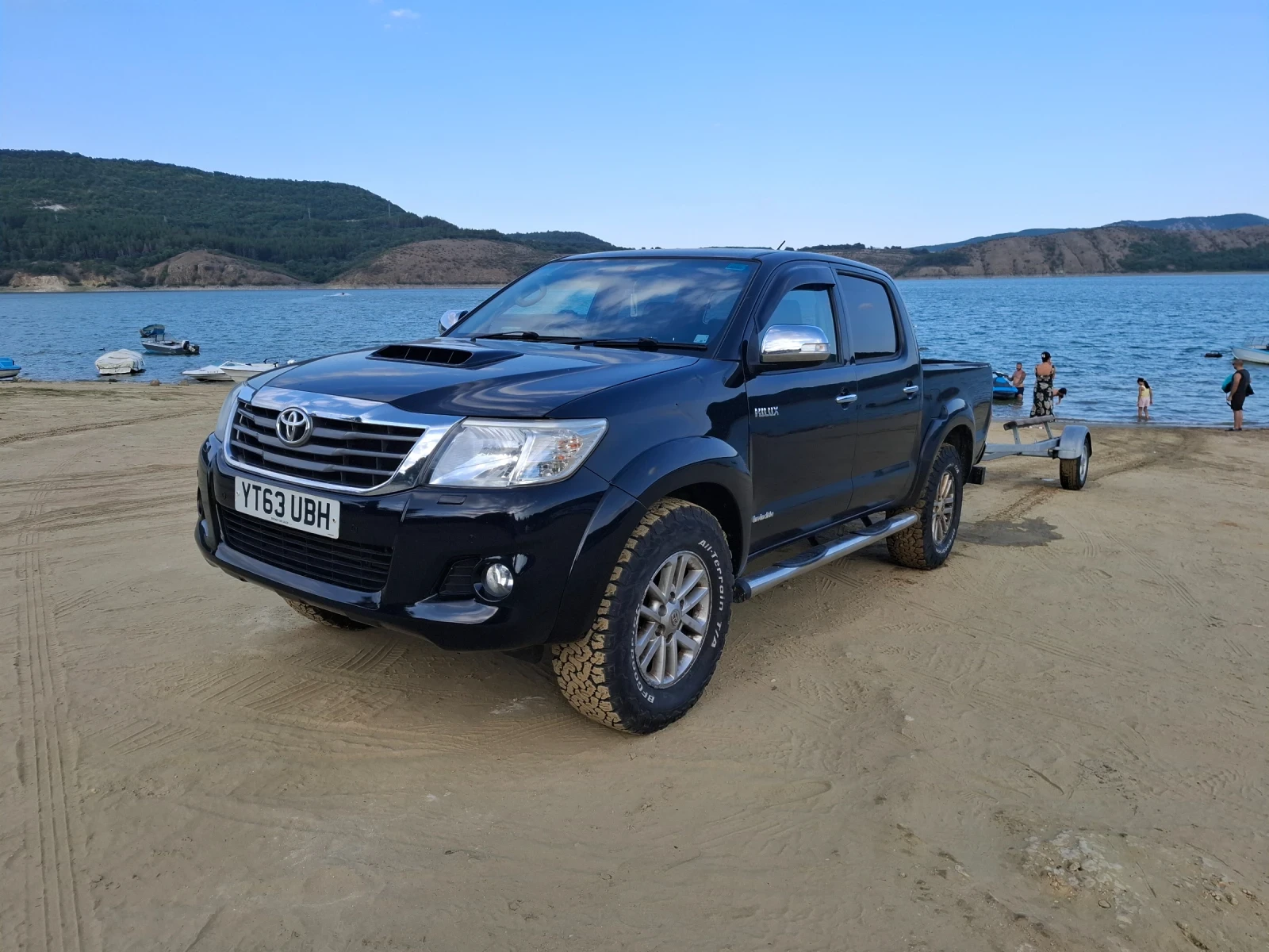 Toyota Hilux 3.0D4D, снимка 5 - Автомобили и джипове - 56069134