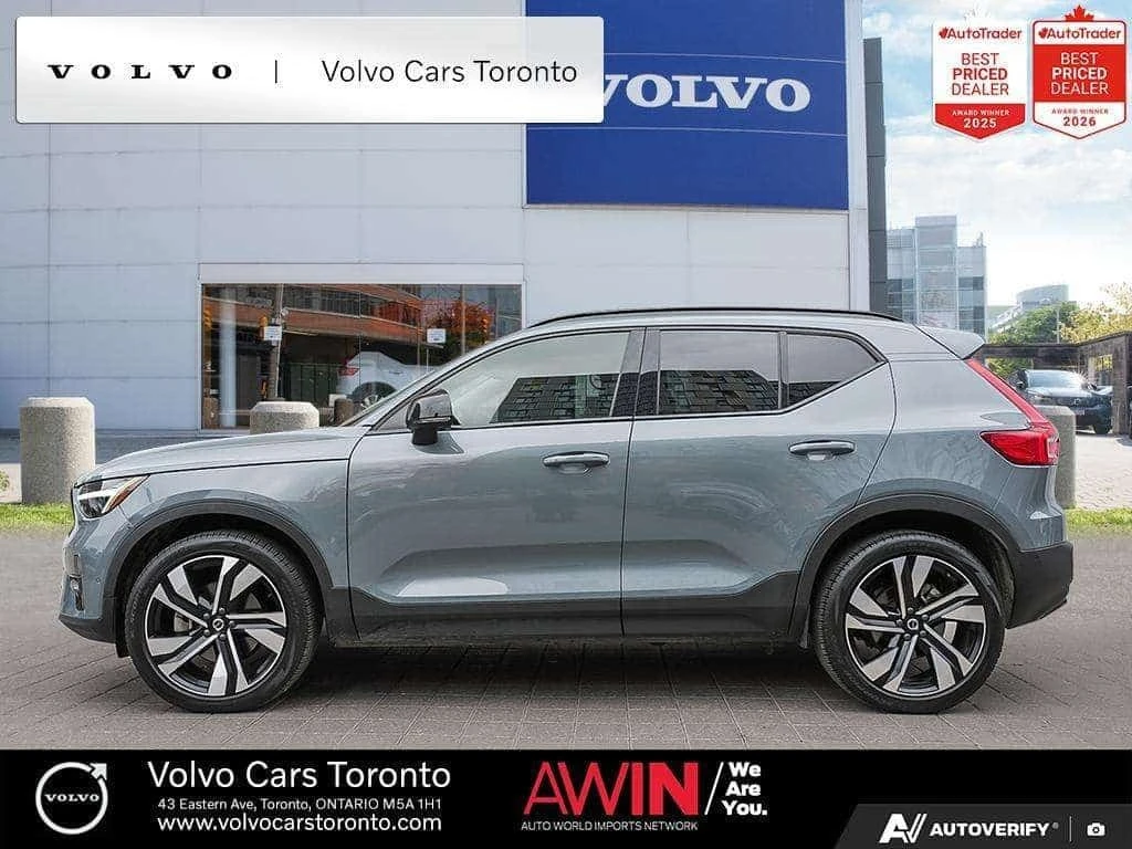 Volvo XC40 * B5 B Plus Dark Theme * CARFAX * , снимка 3 - Автомобили и джипове - 56558584
