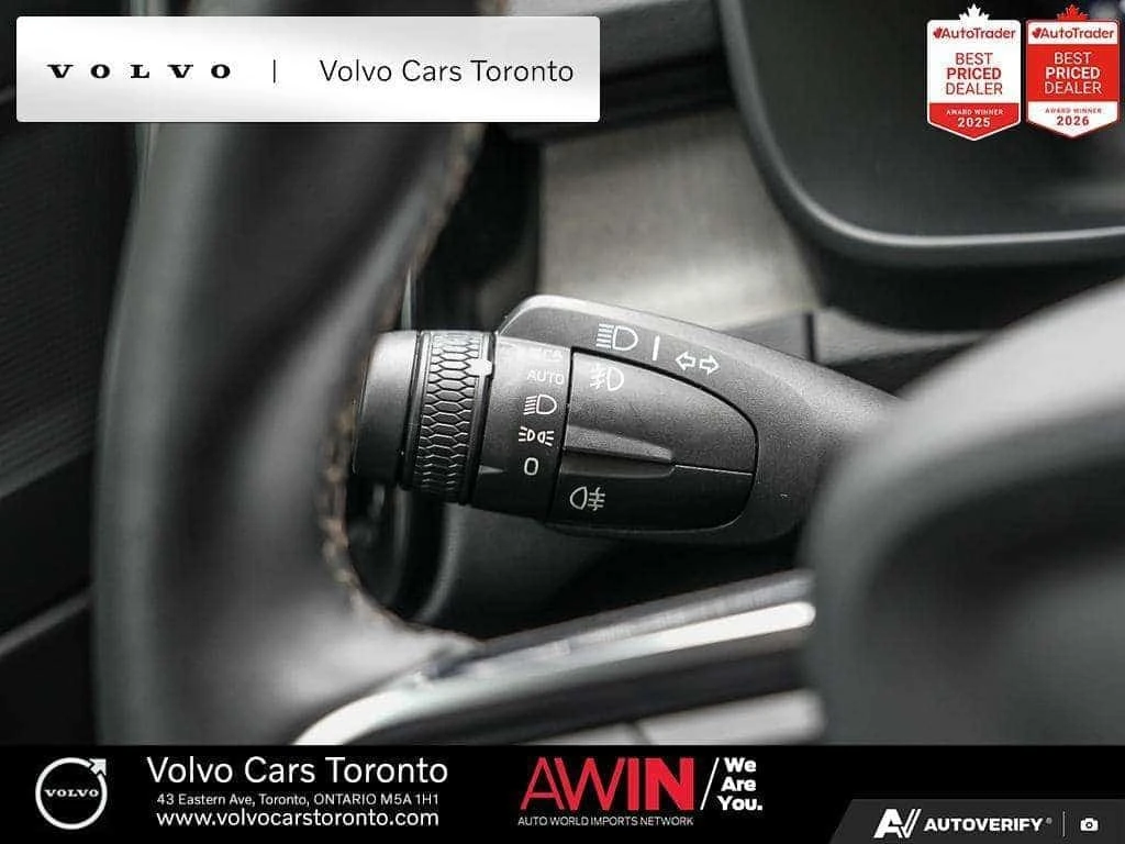 Volvo XC40 * B5 B Plus Dark Theme * CARFAX * , снимка 16 - Автомобили и джипове - 56558584