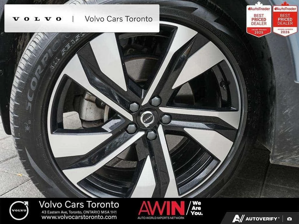 Volvo XC40 * B5 B Plus Dark Theme * CARFAX * , снимка 6 - Автомобили и джипове - 56558584