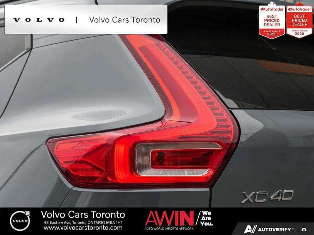 Volvo XC40 * B5 B Plus Dark Theme * CARFAX * , снимка 12 - Автомобили и джипове - 56558584