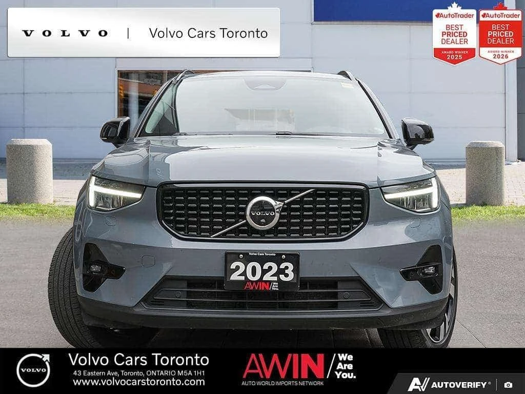Volvo XC40 * B5 B Plus Dark Theme * CARFAX * , снимка 2 - Автомобили и джипове - 56558584