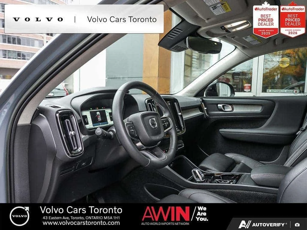 Volvo XC40 * B5 B Plus Dark Theme * CARFAX * , снимка 13 - Автомобили и джипове - 56558584