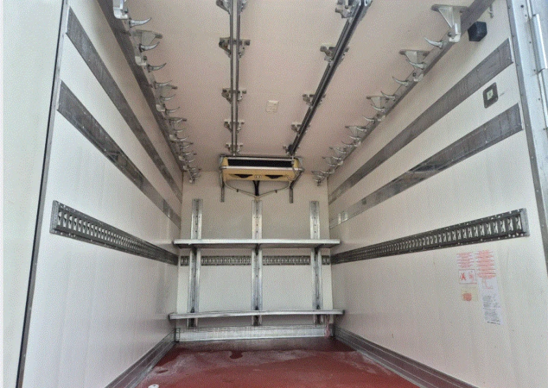 Iveco 35c17 ЗА МЕСО, снимка 4 - Бусове и автобуси - 51912612