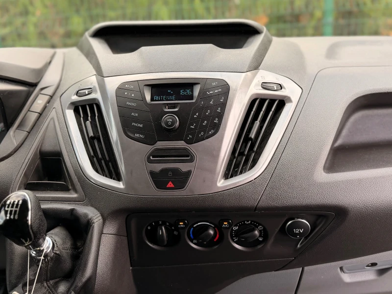 Ford Transit Custom 2.2 tDCi Maxi база, снимка 10 - Бусове и автобуси - 52171656