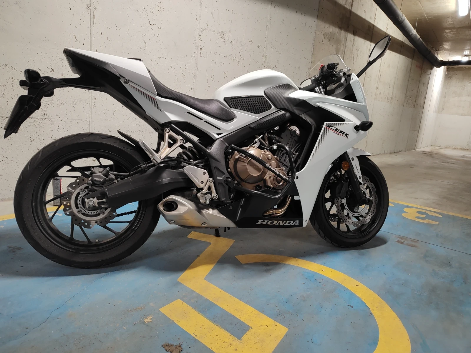 Honda Cbr 650F - изображение 4