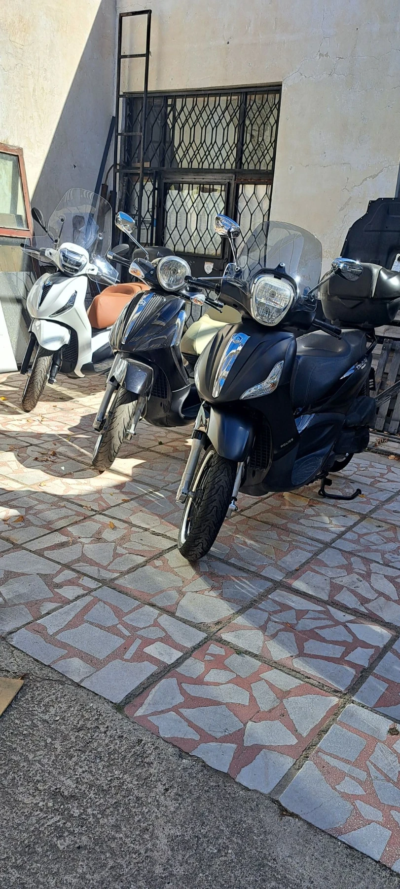 Piaggio Beverly 300ie tourer , снимка 10 - Мотоциклети и мототехника - 56064172