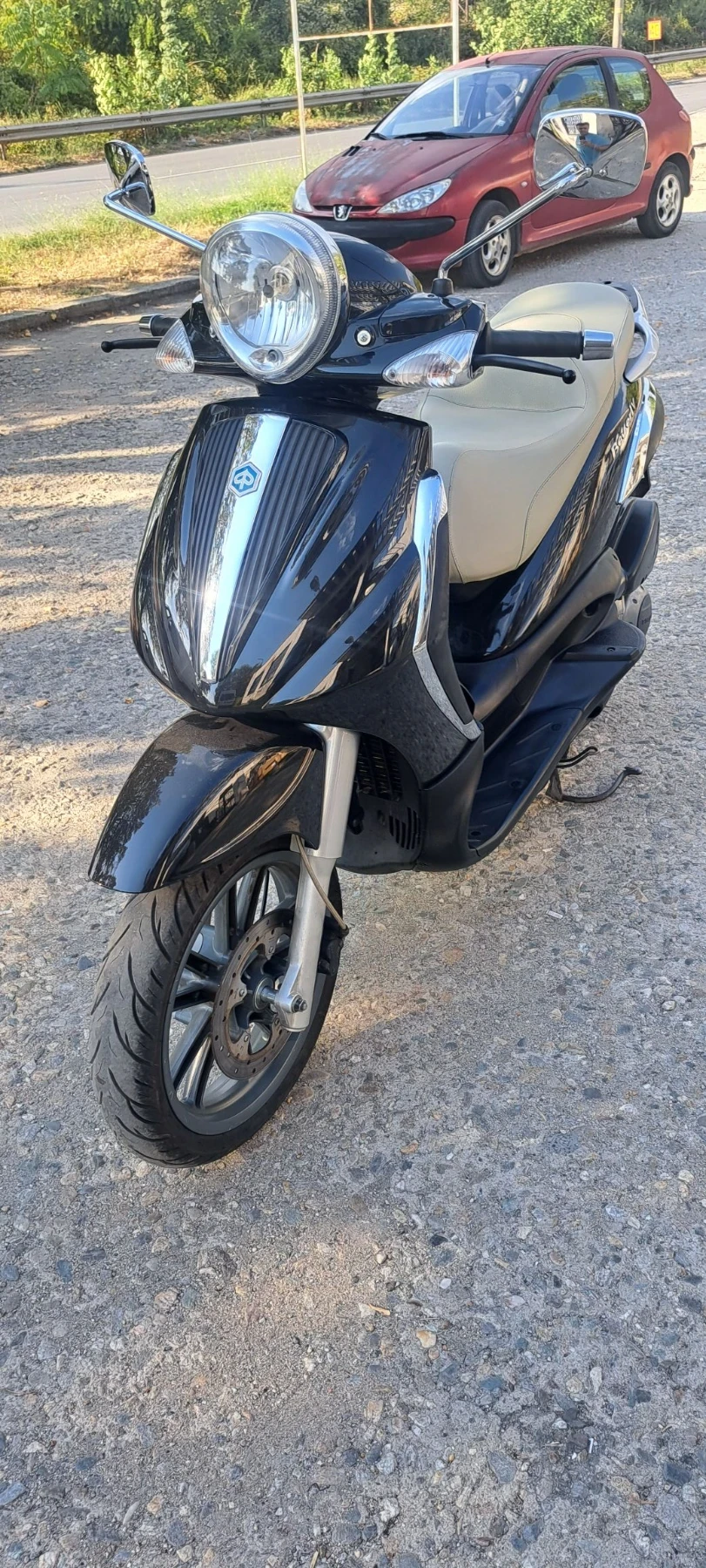 Piaggio Beverly 300ie tourer , снимка 4 - Мотоциклети и мототехника - 56064172