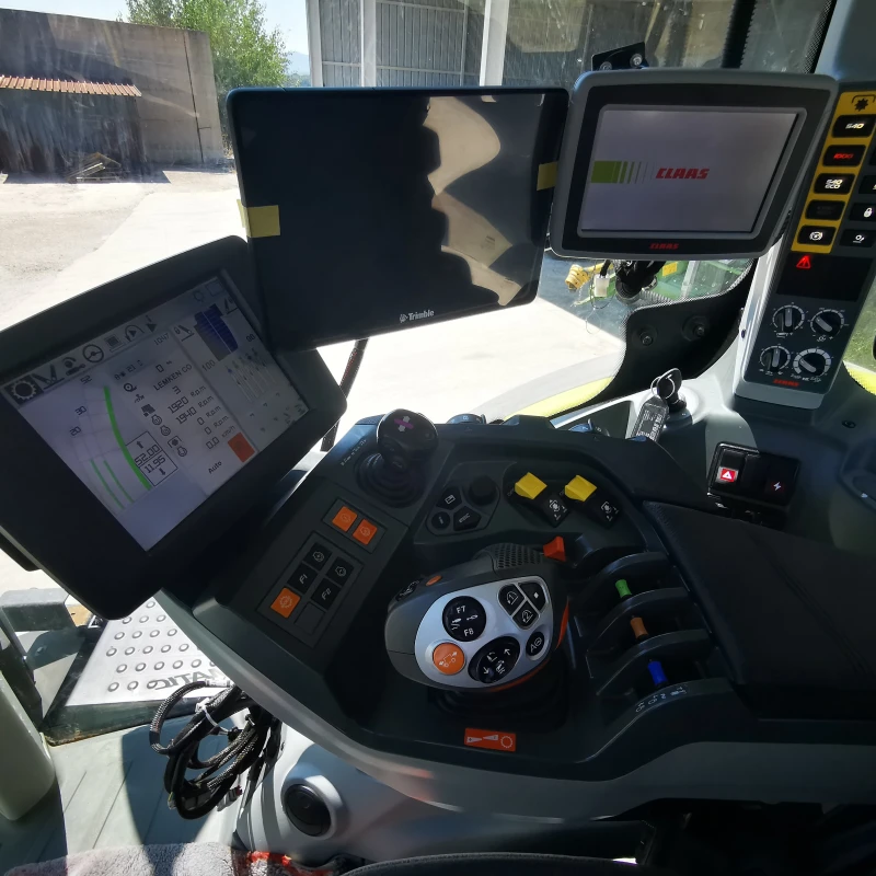 Трактор Claas Axion 870 лизиг с 20 % първоначална вноска , снимка 17 - Селскостопанска техника - 45032775