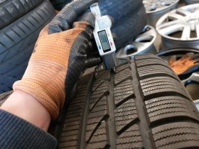 Гуми Зимни 225/40R18, снимка 3