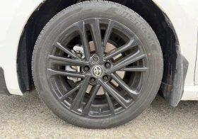 Toyota Camry HYBRID SE * AWD * 6000KM * ЧЕРЕН САЛОН * , снимка 13
