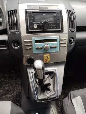 Toyota Corolla verso 2, 2 D4D 136 к.с, снимка 11