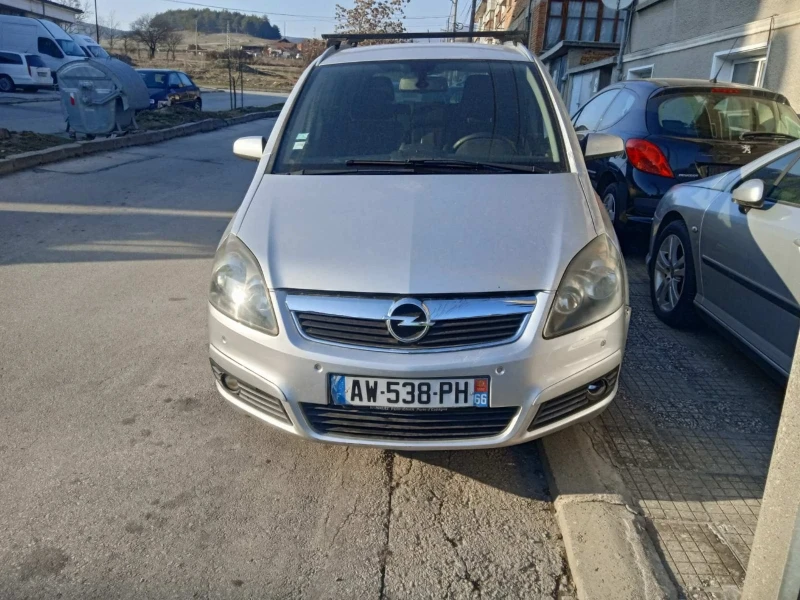 Opel Zafira 1.9tdci, снимка 3 - Автомобили и джипове - 49277860