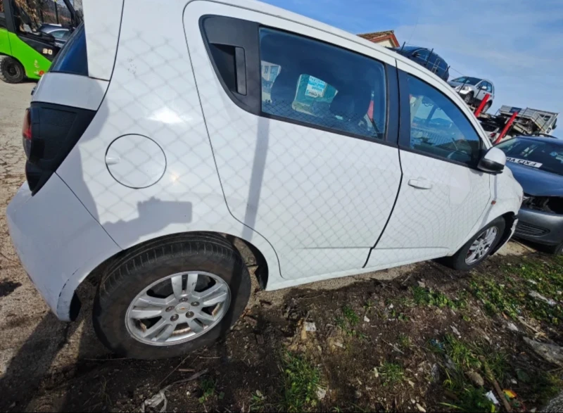 Chevrolet Aveo 1.3 multijet, снимка 4 - Автомобили и джипове - 50212719